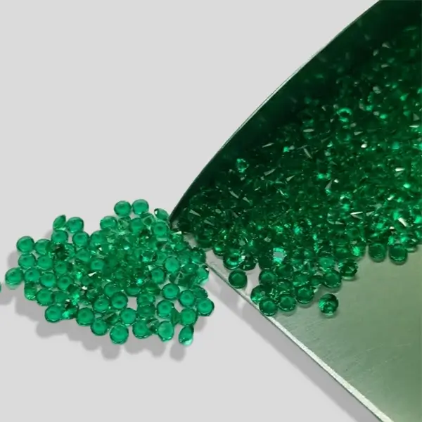 lab grown emerald round melee 1