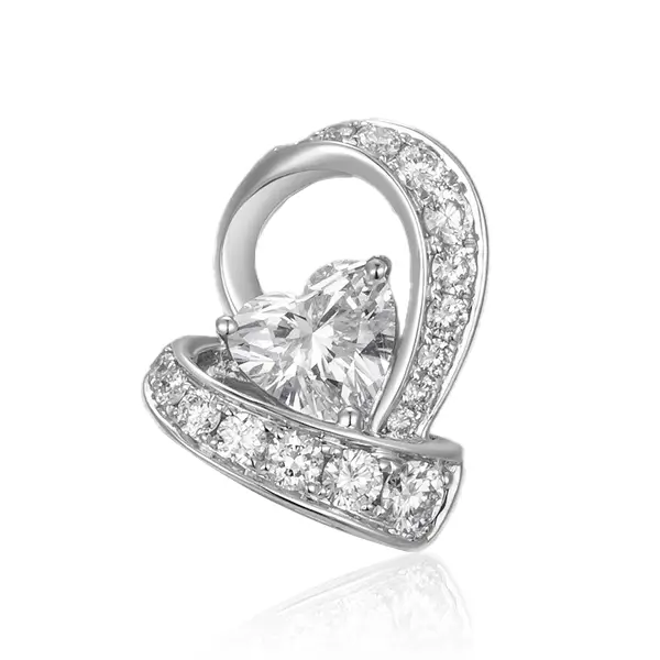 Lab Grown Diamond Heart Pendant​ Twist